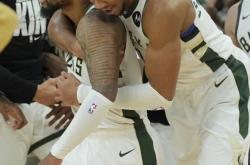 包含密尔沃基雄鹿发布备战花絮，今夜绝杀压哨，欧超杯任务艰巨，高层口径保持一致的词条-ewc竞猜联盟